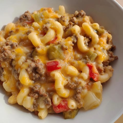 Golden, bubbly Viral Cheeseburger Casserole Skillet, a family-pleasing, cheesy, and savory one-pan meal.
